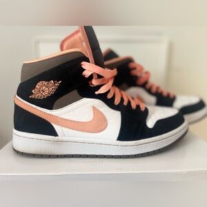 AIR JORDAN 1 MID SE